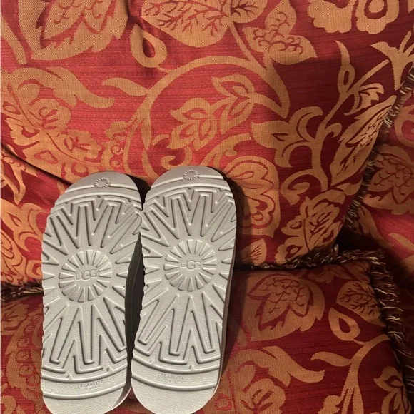 UGG Tasman Light Gray Suede Slippers - Picture 5 of 5